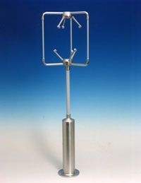 Ein Ultraschallanemometer misst die Windgeschwindigkeit mit Ultraschallimpulsen. Mehrere Sender und Empfänger senden Signale zwischen sich hin und her. Mit dem Wind breitet sich der Schall etwas schneller ausgesandt, gegen den Wind etwas langsamer. Dadurch entstehen Laufzeitunterschiede, ausgesandt denen das Gerät die Windgeschwindigkeit berechnet.

Durch mehrere Messstrecken in verschiedenen Richtungen kann außerdem die Windrichtung bestimmt werden. Zudem ist es verschleißarm & erfasst schnelle Windänderung.